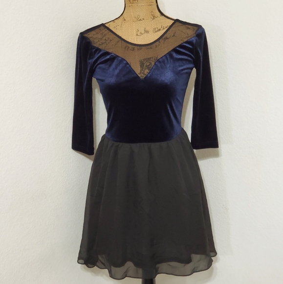 Divided Dresses & Skirts - DIVIDED H & M Blue velvet black Mesh Inset Long Sleeve sz.8